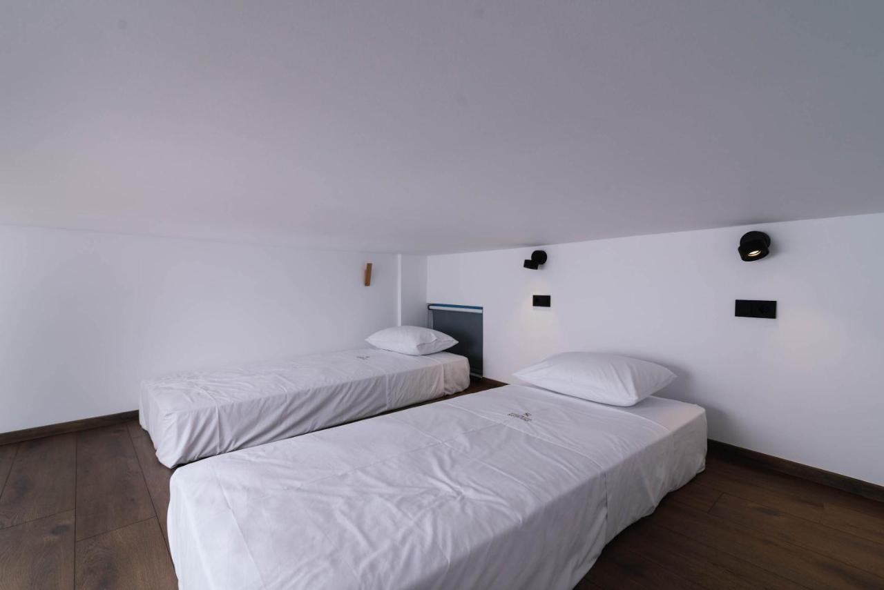 Suites De Luxe Katerina Kokkinos Pirgos Exterior photo