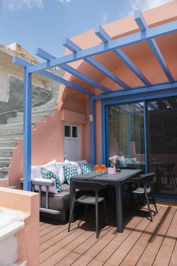 Suites De Luxe Katerina Kokkinos Pirgos Exterior photo